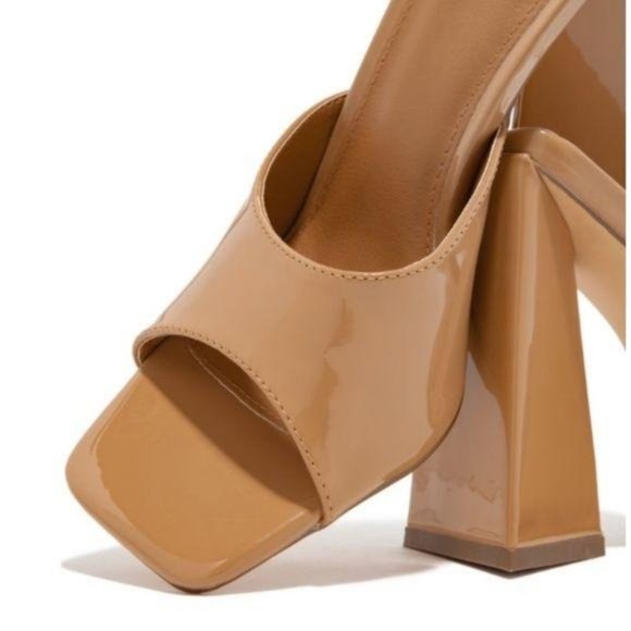 Shoes - Square Toe Triangle Heel Mules in Honey